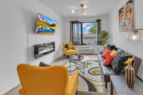 Royal Oasis Indoor Pool, FREE Parking, Near NYC