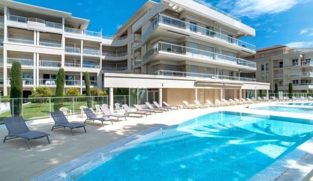 Royal Palm by Interhome