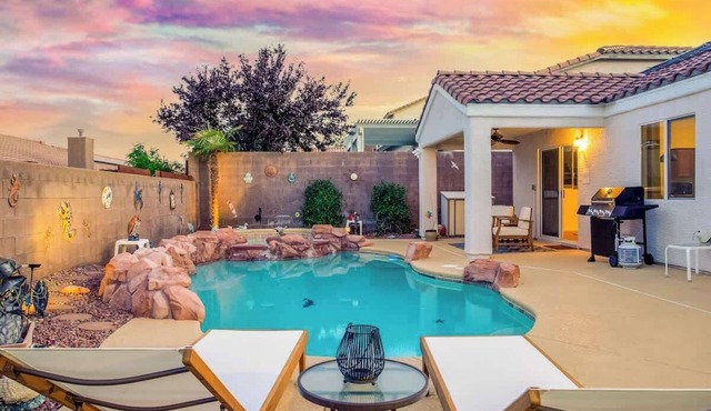 Royal Skyline -Spacious & Modern 3BR w Pool