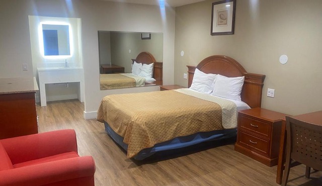 Royale Inn Motel