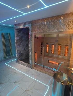 ROYALE SUITE By Highfield Apartments