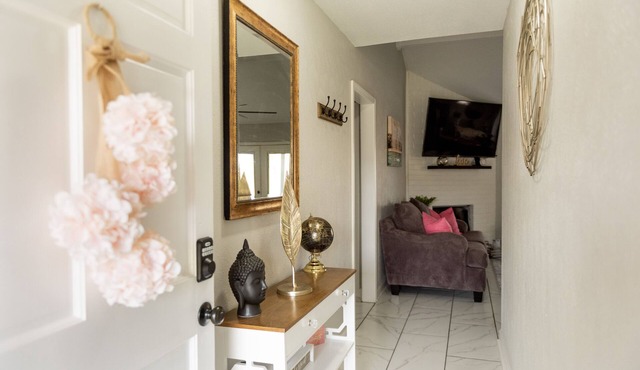Royalty Luxe Stay💎3B/2R 🏠No Back Neighbors/Huge Beautiful Patio🌞Sleeps 8🛌