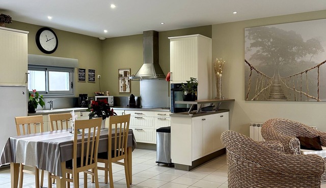 Royan: Le Calme City house 2 to 4 people/near Seaside, City