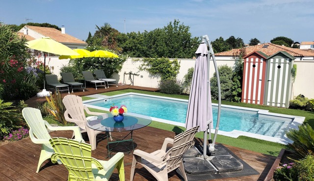 Royan/Vaux sur Mer, Belle Villa Avec Piscine, 9 Personnes à 1,5 km de la mer