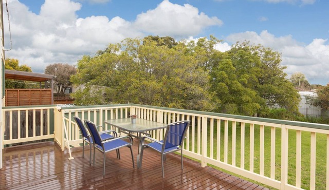 Roydon Island Retreat