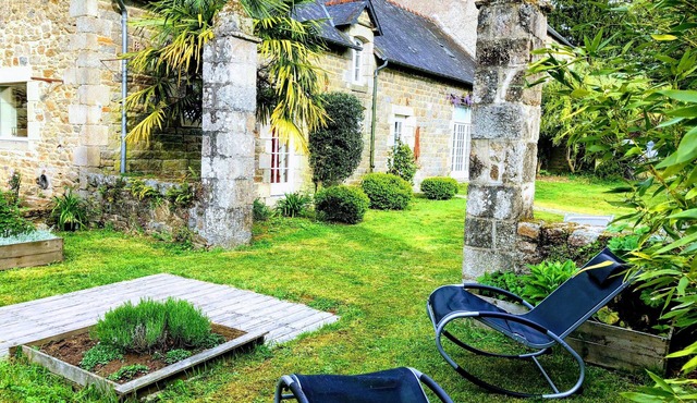 Roz Maria Cottage – Spacious, Modern, and Private Park, 20 Minutes from the Sea