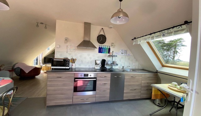 Roz Pearl - Peace and quiet in the heart of the Pink Granite Coast