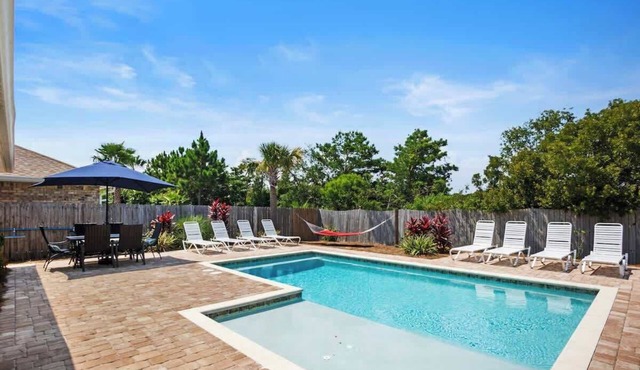 RR, Miramar Beach, Private Heated Pool + Splash Pad, Golf Cart, Walk to Beach