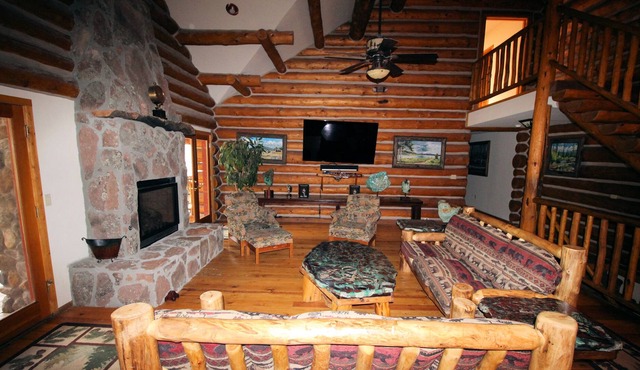 RS Lodge - 6 Bedrooms managed by Cabin Butler