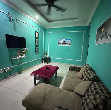 RSyifaris ZH Homestay DSerai Wangi