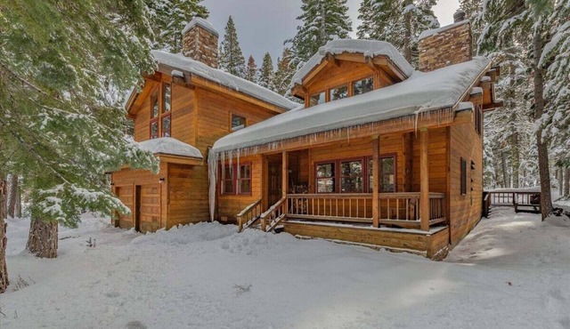 Rubicon Adventure Lodge in Tahoma