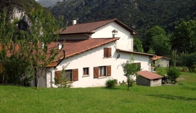 Rubó. Rural Apt. in the middle of nature.