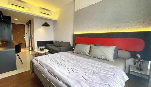 Ruby Apartment #5
