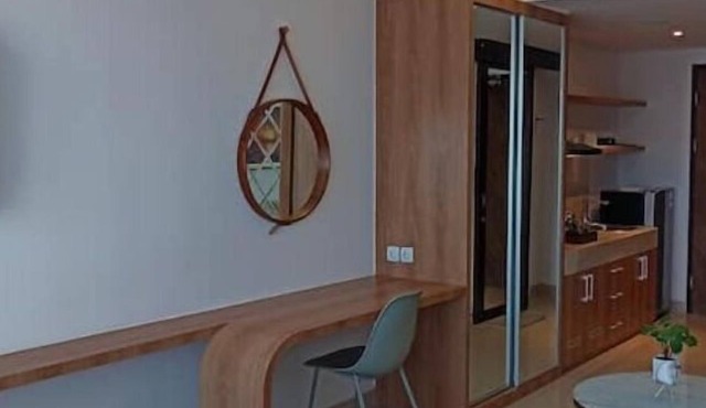 Ruby Apartment #8