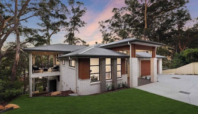 Ruby Lodge by Coast Hosting