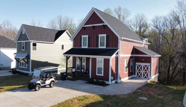 Ruby's Cottage at Tims Ford Lake W/ GOLF CART