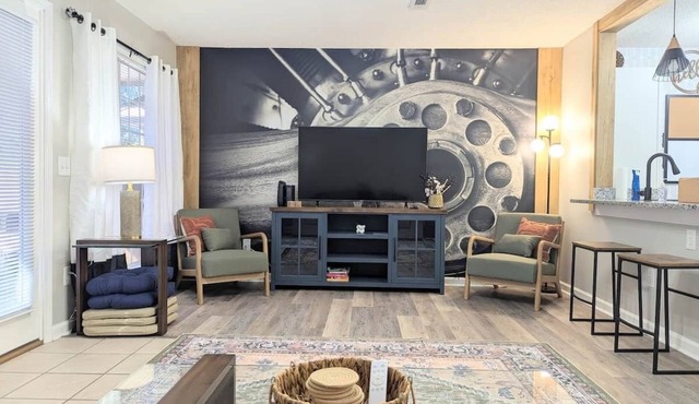Rucker's Retreat 2 BR Townhouse *Pool* 5 min to Fort Rucker