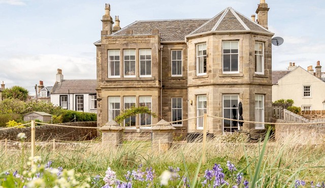 Ruddon Grange, Elie - a house that sleeps 8 guests in 4 bedrooms