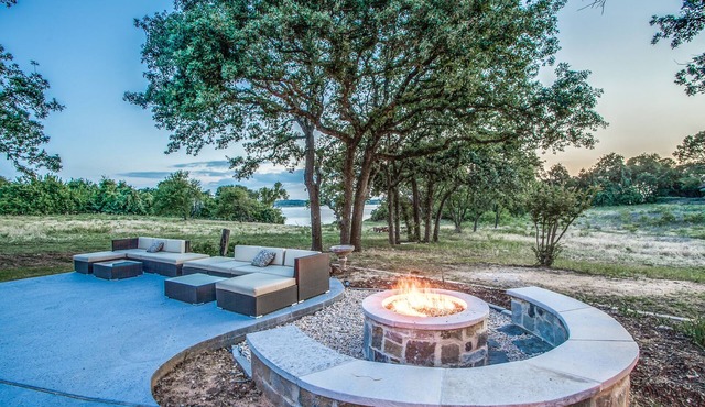 Rufuge at the Lake . Relax and escape the day-to-day while visiting DFW!