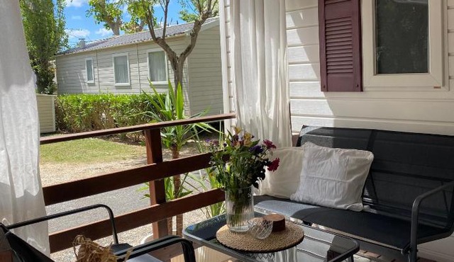 Ruhig gelegenes Mobilhome La Carabasse