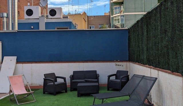 Ruhige und Grosse 4-zi-wohnung Nahe Camp Nou