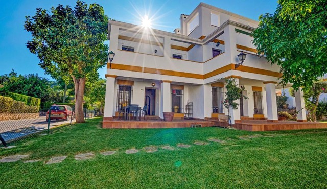 Ruhiges Eckreihenhaus mit Pool in La Sella Zarzas one Denia