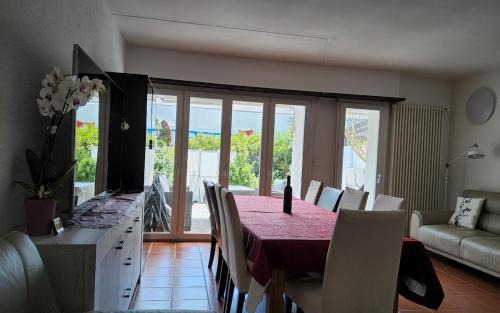ruhiges Haus am See in Agno