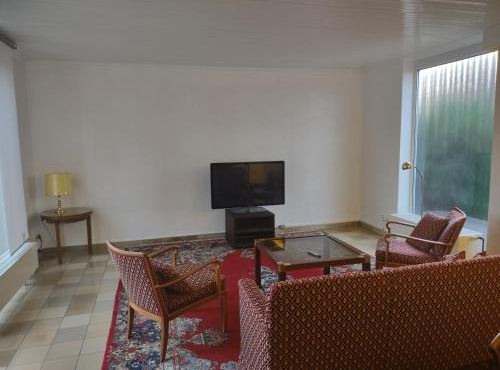 Ruhiges Haus mit privatem Garten in Halstenbek
