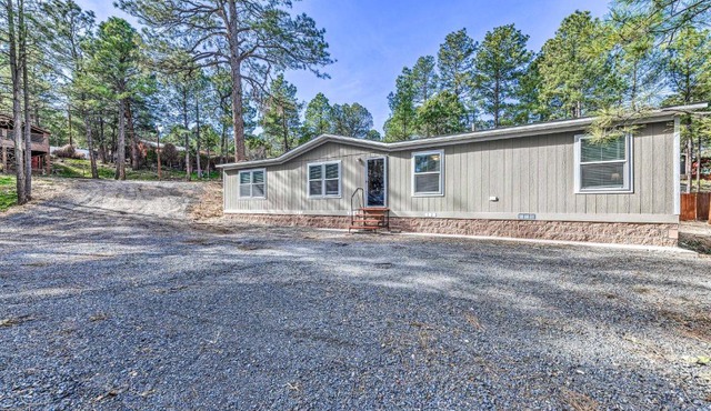 Ruidoso Home Near Golfing, Hiking and Shopping