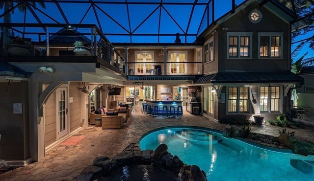 Rum Cove-Magical Tropical Oasis: Pool/Hot Tub, Golf Cart, Kayak, SUPs & MORE