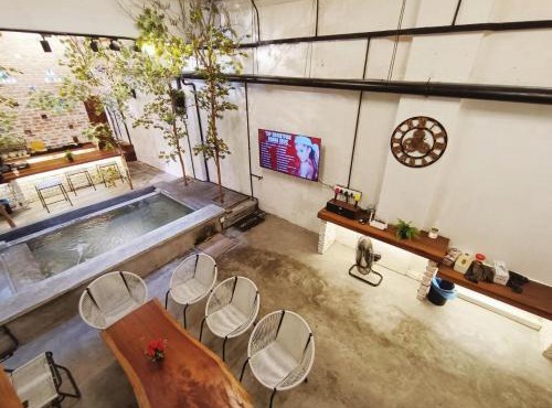 Ruma Papanz Moden 5BR 30 Pax by Jeffery Lam Home Management