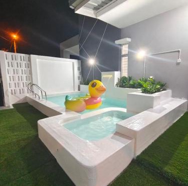 RUMAH ADAM Homestay Bukit Changgang Private Pool