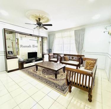 Rumah Eve Taman Banting Baru