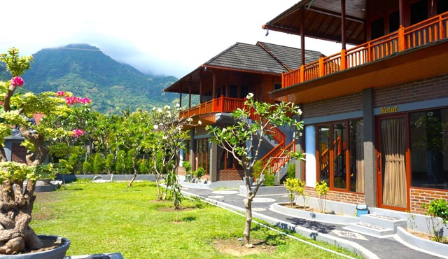 Rumah Gajah by Kubukubali