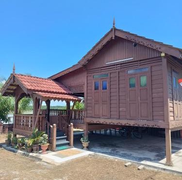Rumah Kayu Homestay