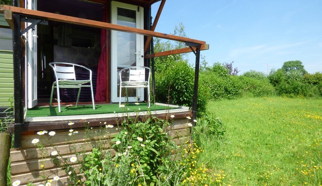 Rumenco , self contained 2 person ,off grid glamping.