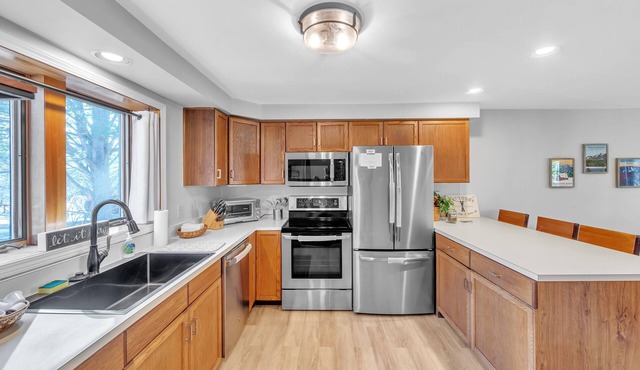 Rumor 39O - Upgraded Townhome With Woodsy Views 3 Bedroom Townhouse by The Summit at Gore Mountain