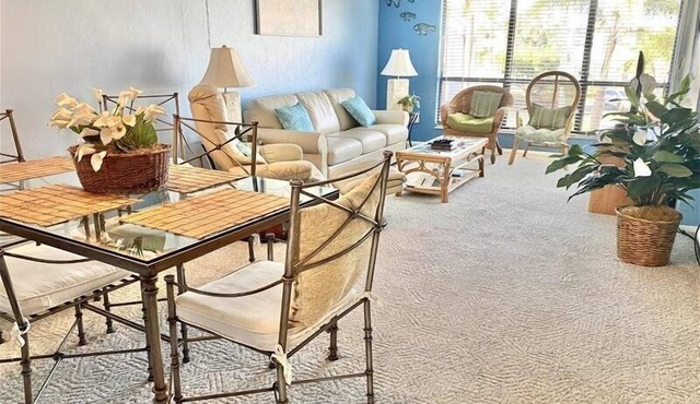 Runaway Bay 264 - Beach, bay, pool and gym