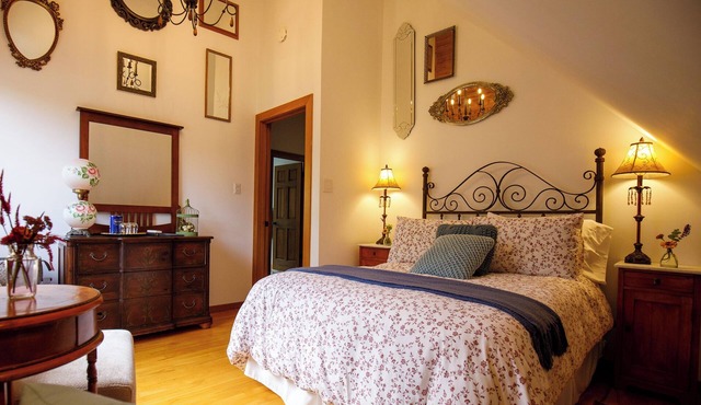 Runaway Rooster B&B - The Coop