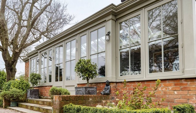 Runton Cottage - Five Bedroom Villa, Sleeps 8