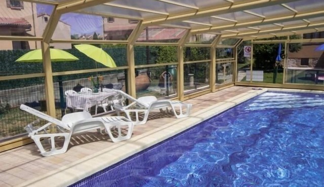 Rural apartment El Balcón de Pilatos for 12 people