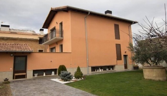 Rural apartment La Patxuela for 17 people