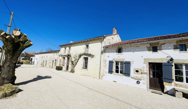 Rural beautiful quirky Cottage in the South West with a 12x5m pool, games barn