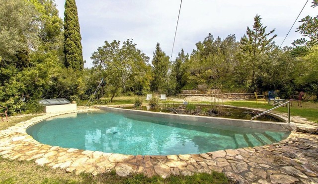 Rural charm on an olive farm in Costa Dorada!