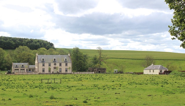 Rural comfort - Luxurious cottage with lovely walks on doorstep