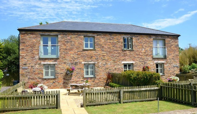 Rural Complex 7 Lux Cottages, Ash Cottage, with Beautiful south views