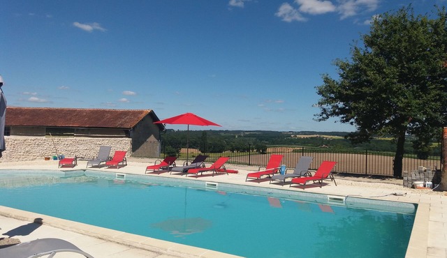 Rural converted barn, sleeps up to 10, with large pool