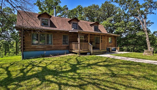 Rural Coon Rapids Cabin with Deck - Hike and Golf!