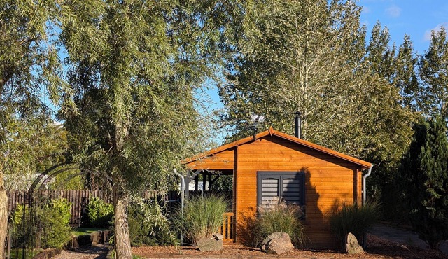 Rural cosy cabin with log burner on the lowlands of the famous Malvern Hills.