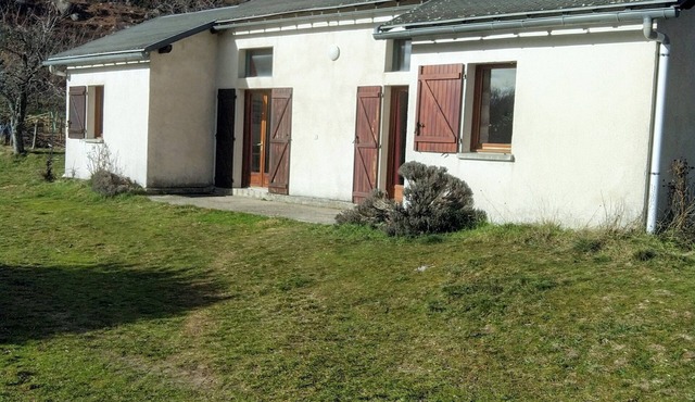 Rural cottage in the countryside at the foot of hiking trails